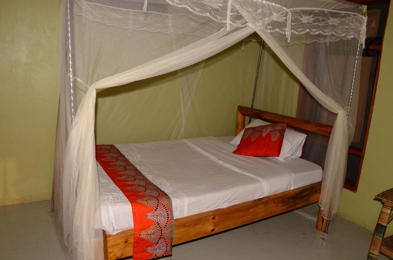 Irungu Forest Safari Lodge Katunguru Экстерьер фото