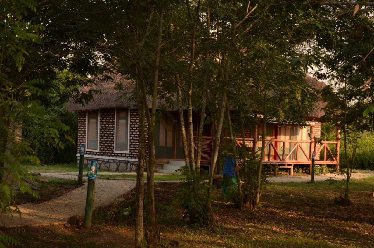 Irungu Forest Safari Lodge Katunguru Экстерьер фото