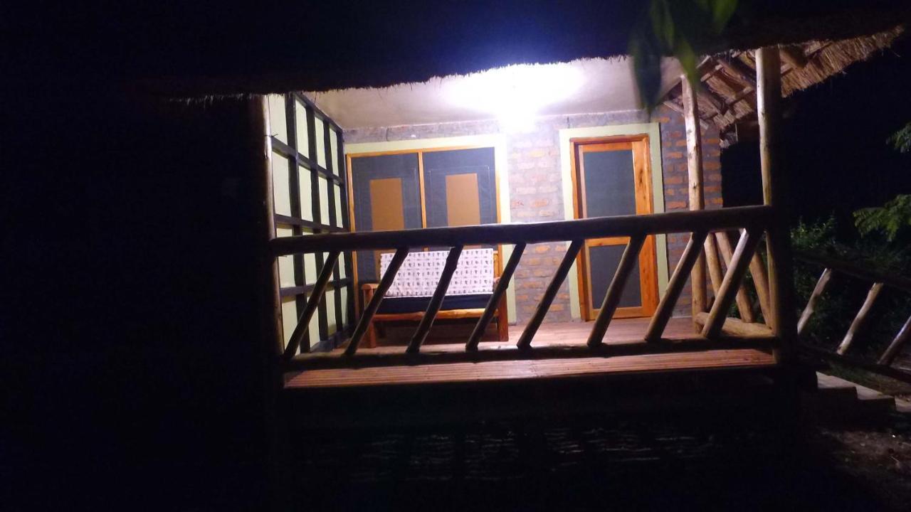 Irungu Forest Safari Lodge Katunguru Экстерьер фото